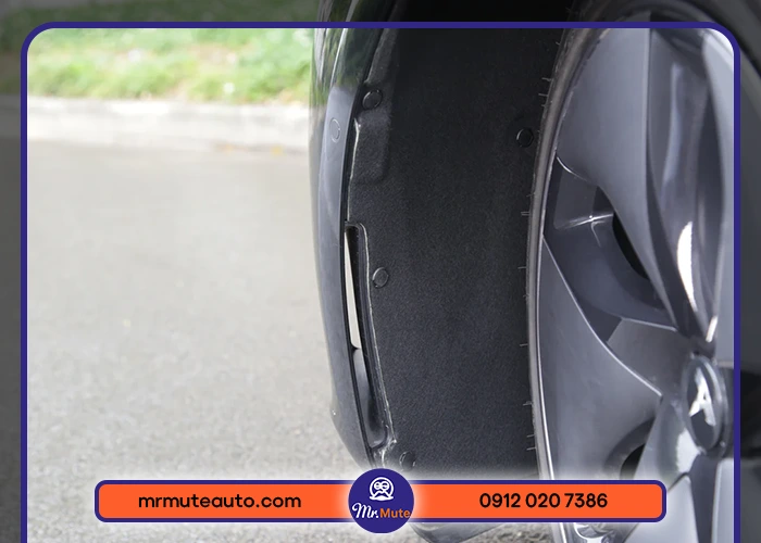 علائم نیاز به تعویض لاستیک درب صندوق: